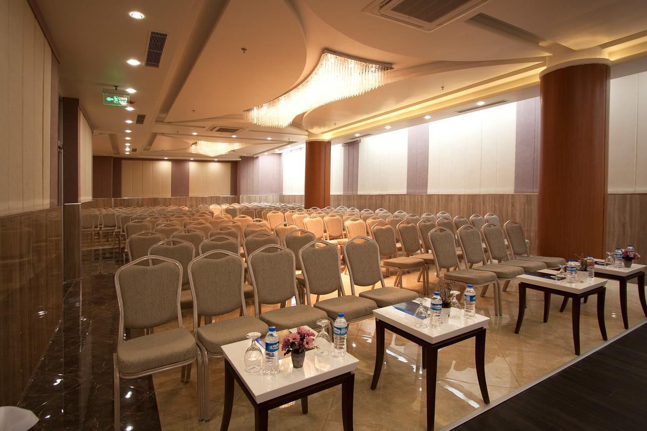 Forum Suite Otel Mersin  Exterior photo