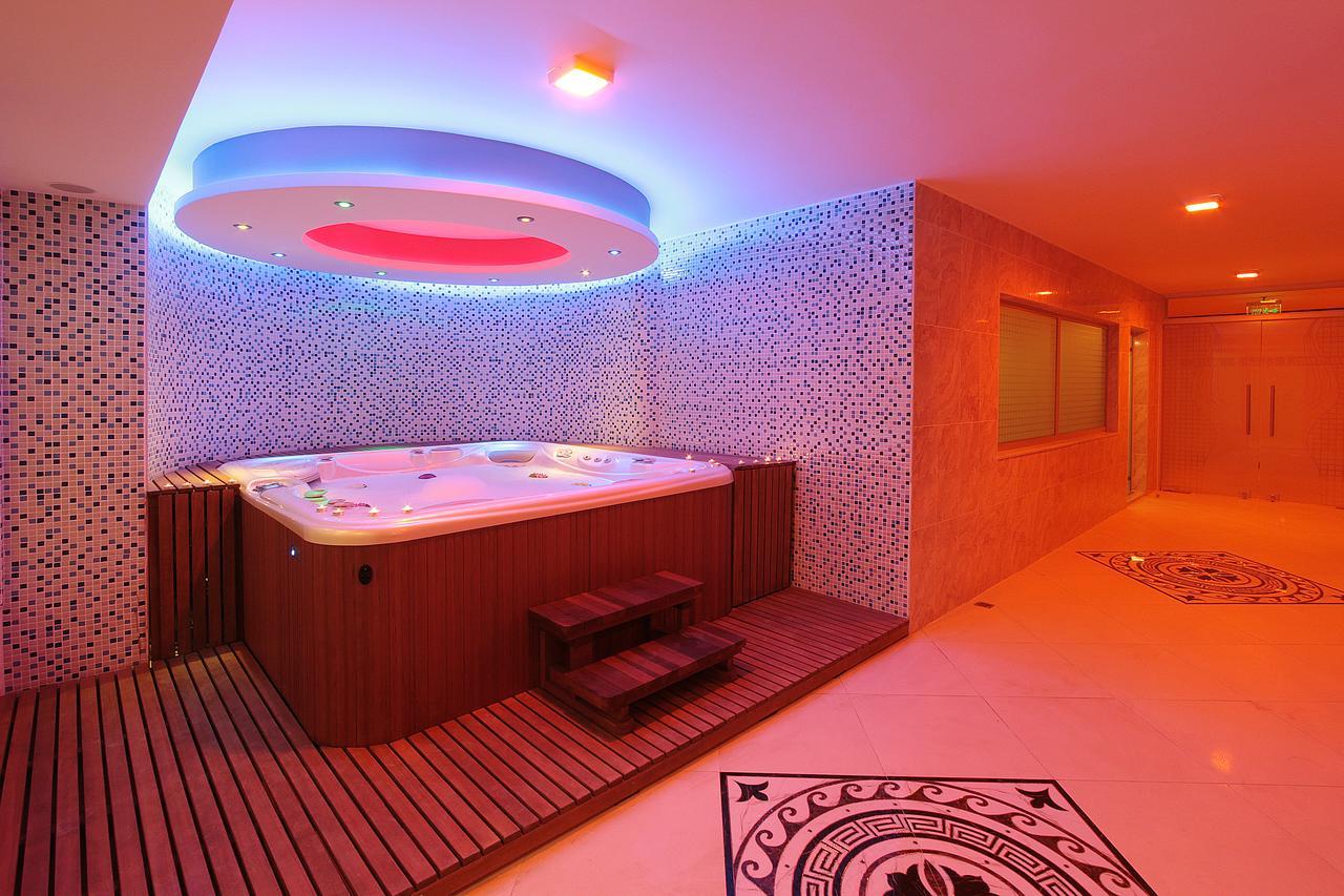 Forum Suite Otel Mersin  Exterior photo