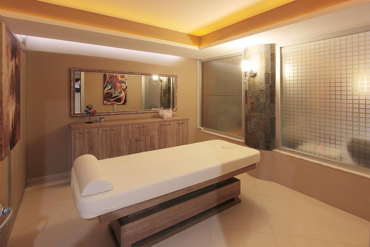 Forum Suite Otel Mersin  Exterior photo