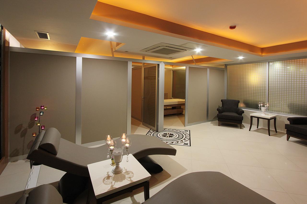 Forum Suite Otel Mersin  Exterior photo